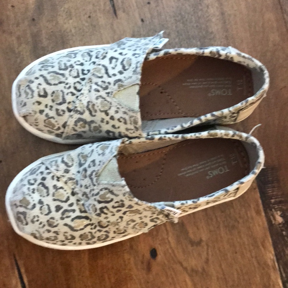 Girls leopard Toms